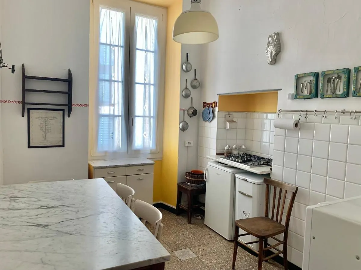 Historic Building By The Sea Apartment Finale Ligure
