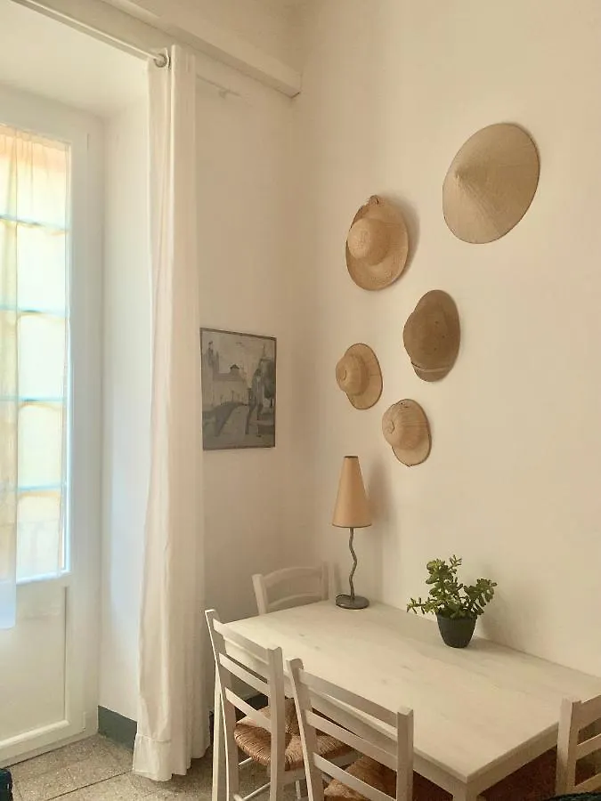 Historic Building By The Sea Apartment Finale Ligure Italy