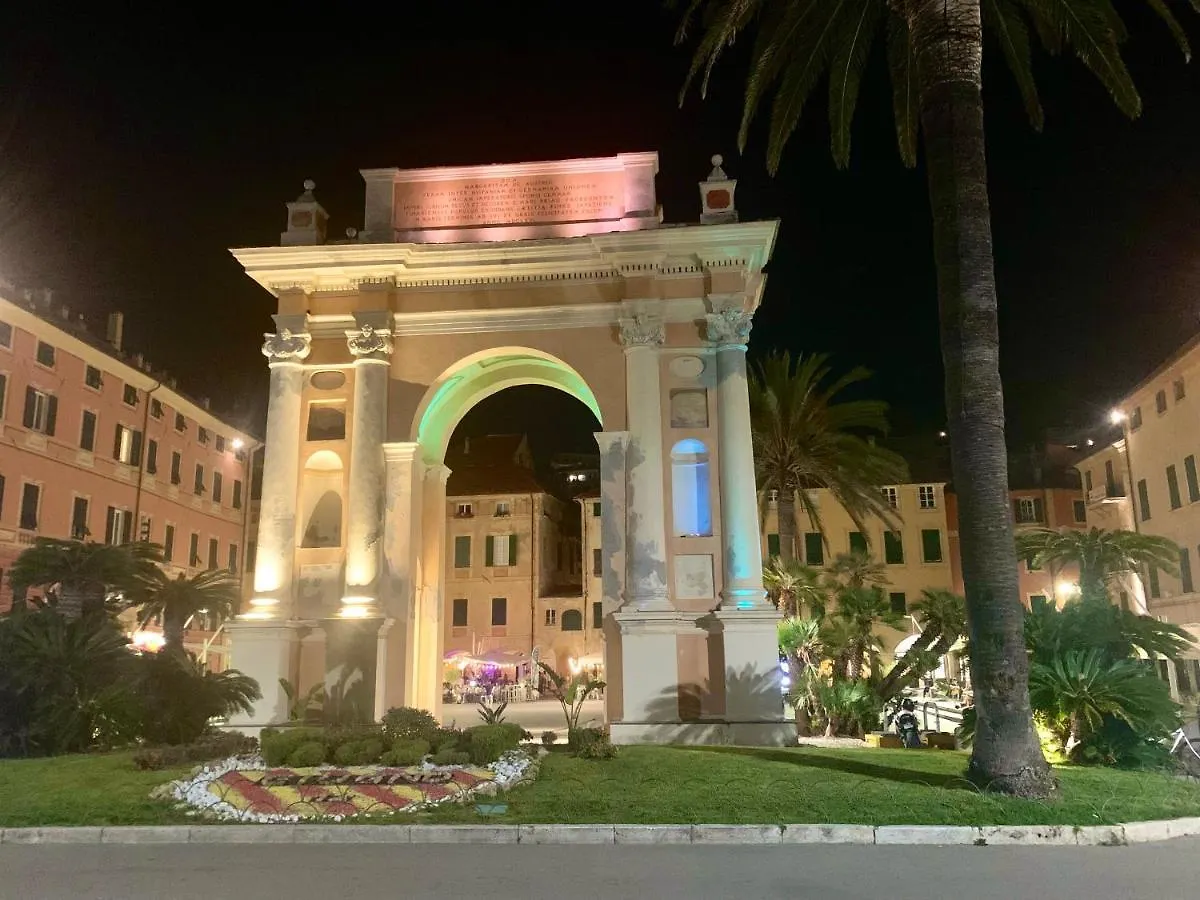 Historic Building By The Sea Apartment Finale Ligure Italy