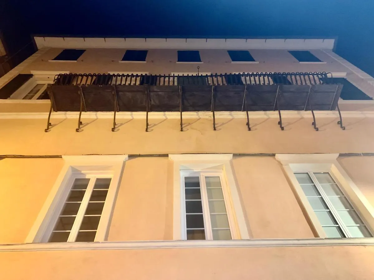 Historic Building By The Sea Apartment Finale Ligure