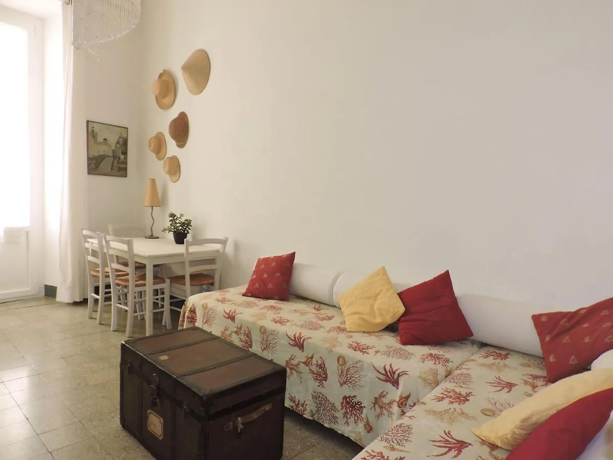 Historic Building By The Sea Apartment Finale Ligure