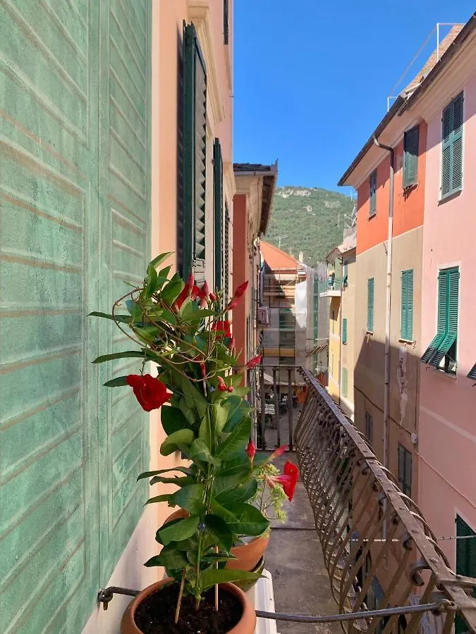 Appartamento Historic Building By The Sea Finale Ligure