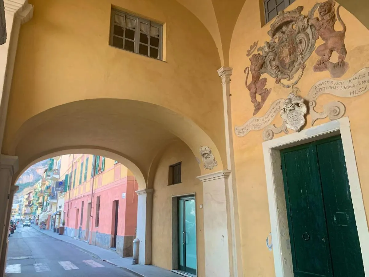 Appartamento Historic Building By The Sea Finale Ligure Italia